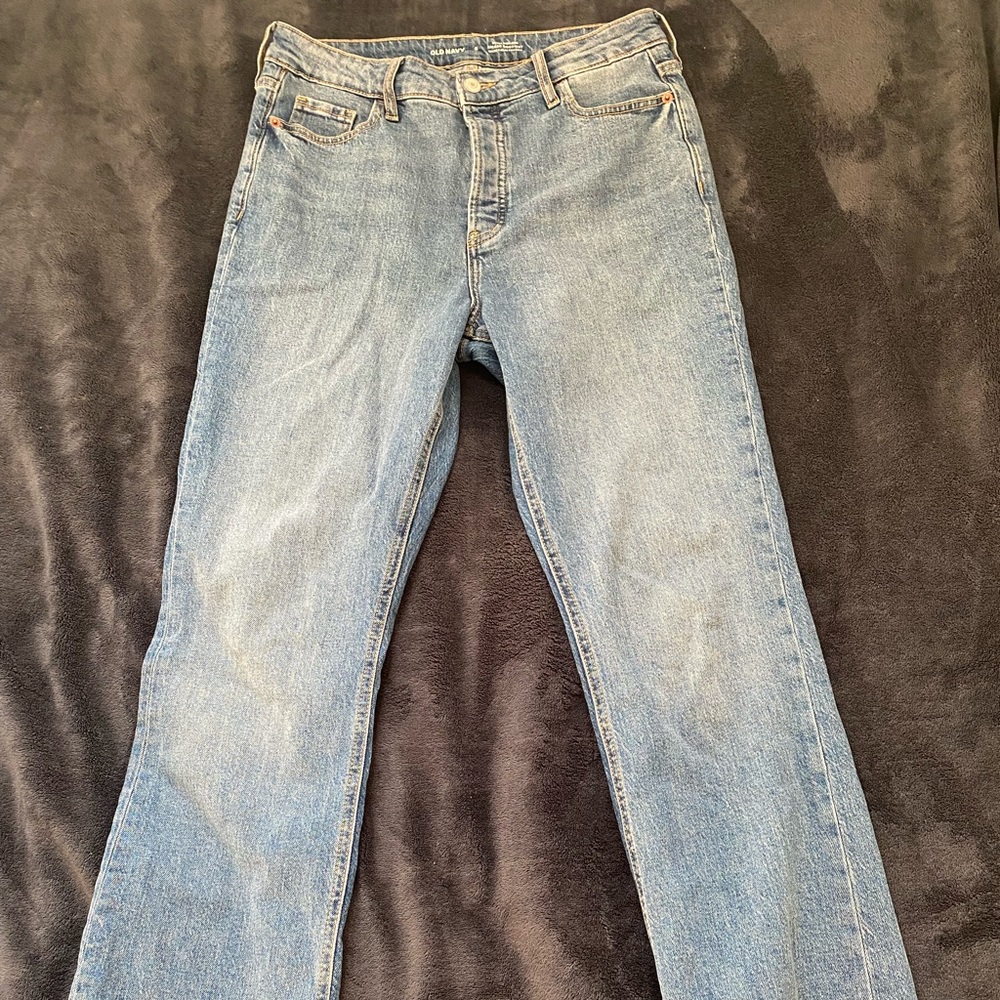 Old Navy Extra High-Rise Kicker Boot-Cut Jeans No rips size 6
